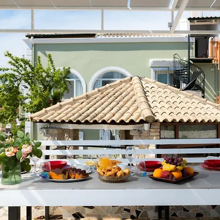 Ninas Pool Residence I Appartement