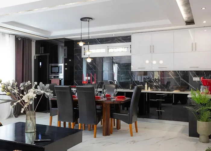 Daire Ninas Pool I Virós