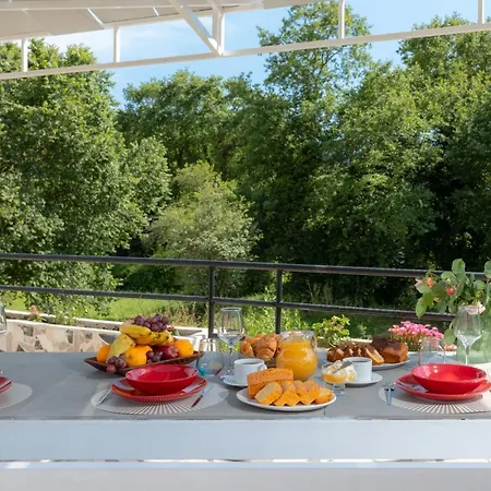 Ninas Pool Residence I