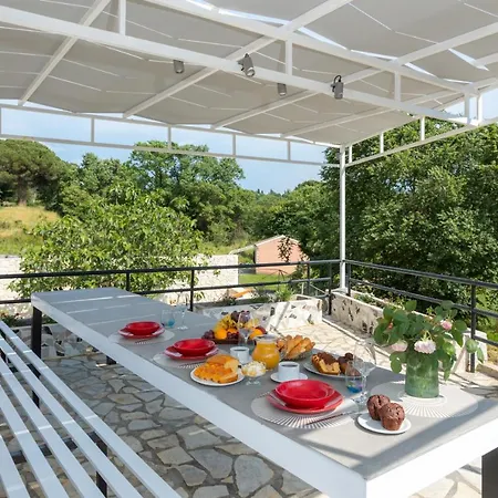 Apartment Ninas Pool Residence I *