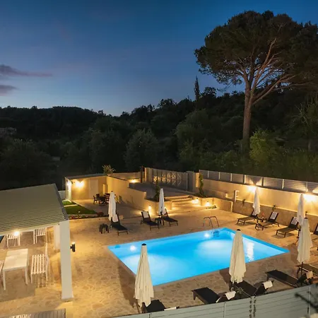 Ninas Pool I Διαμέρισμα Βιρός