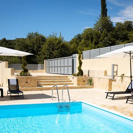 Διαμέρισμα Ninas Pool I Βιρός