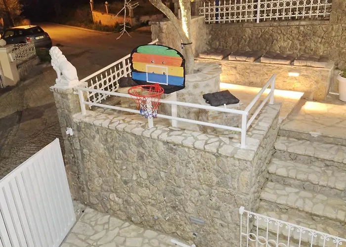 Ninas Pool I Apartmán *